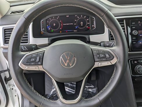 Certified 2022 Volkswagen Atlas SE image 29