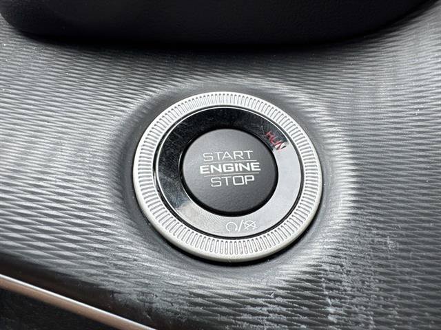 Used 2023 Jeep Grand Cherokee Altitude AWD/4WD image 22