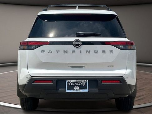 New 2025 Nissan Pathfinder SV w/ SV Premium Package image 4