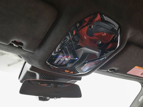 Used 2025 BMW M5 w/ Carbon Package image 24