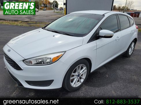 Used 2015 Ford Focus SE image 1