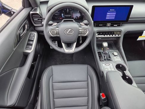 Used 2026 Lexus IS 350 F Sport image 4