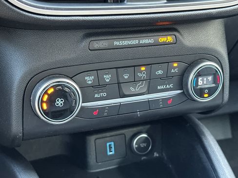 Used 2020 Ford Escape SE Sport image 20