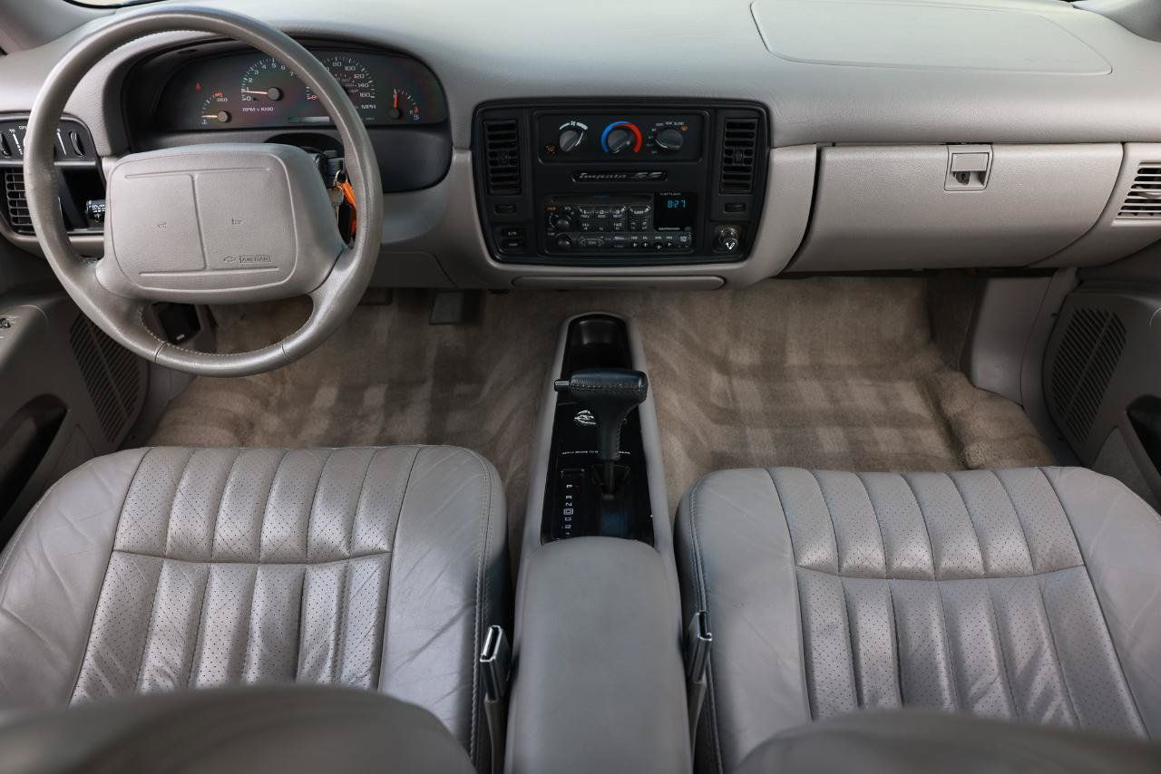 Used 1996 Chevrolet Caprice SS RWD image 22