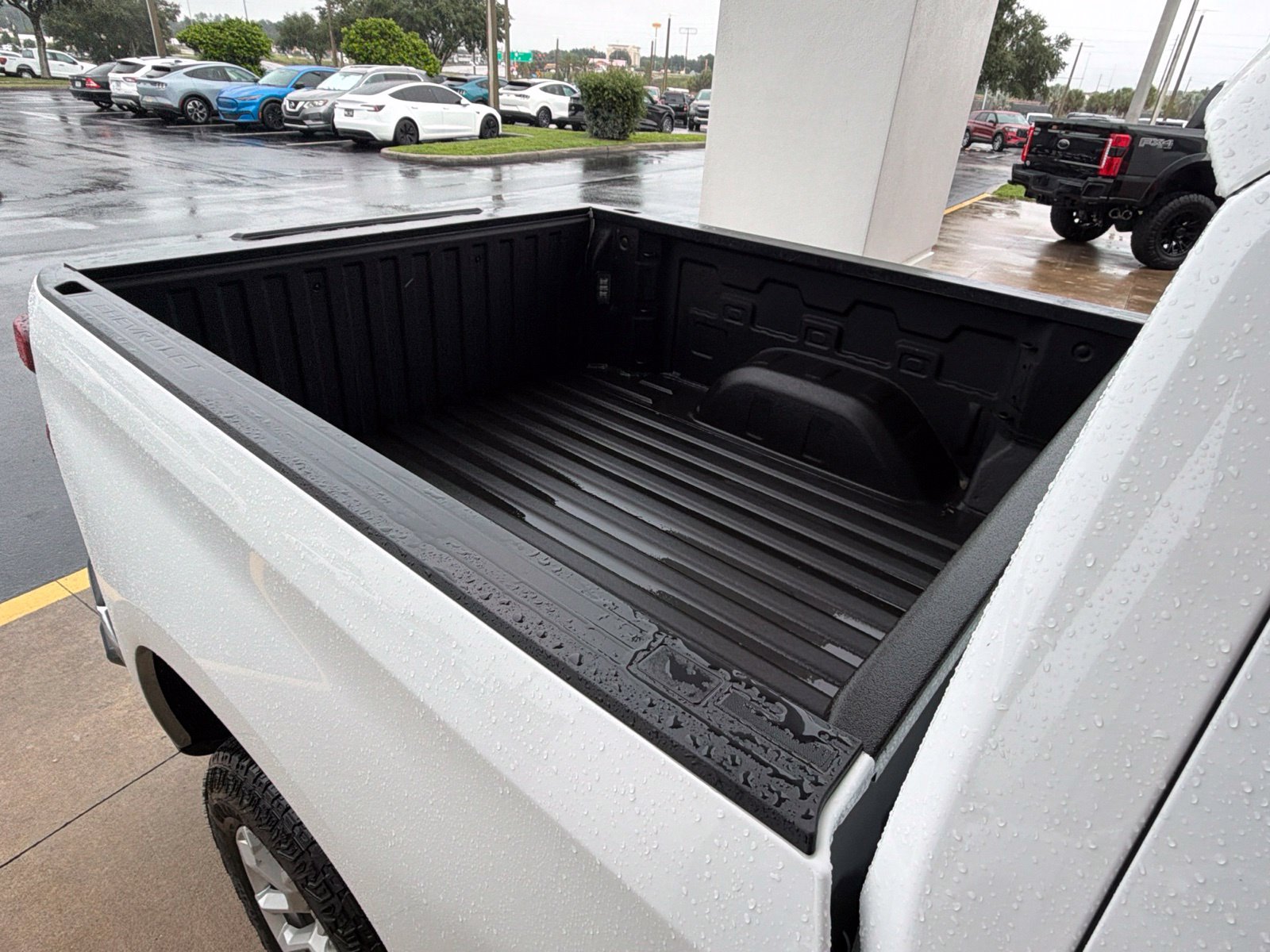 Used 2026 Chevrolet Silverado 1500 LT AWD/4WD image 9