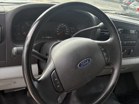 Used 2005 Ford F250 XL image 15