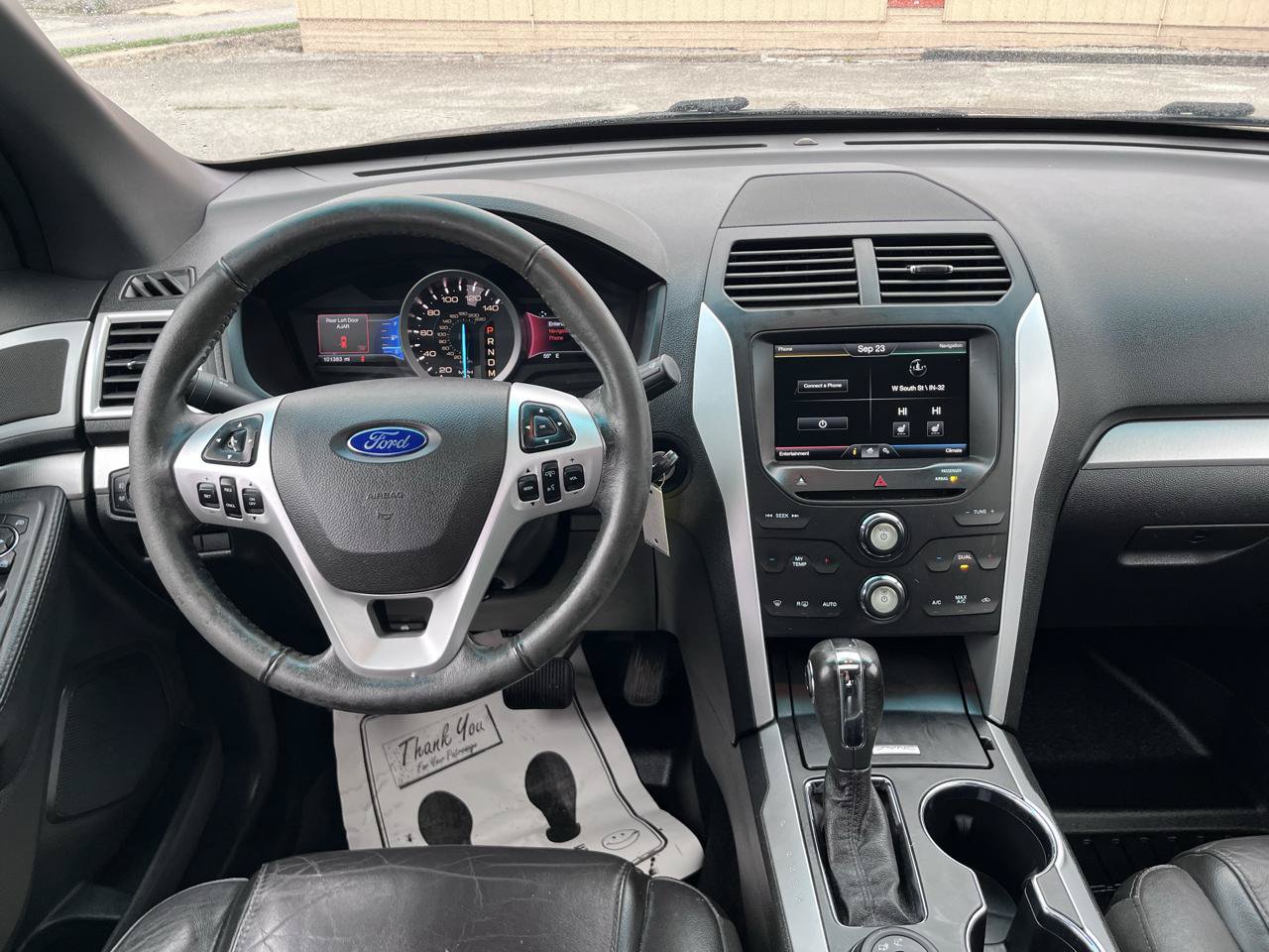 Used 2015 Ford Explorer XLT w/ Equipment Group 202B AWD/4WD image 27