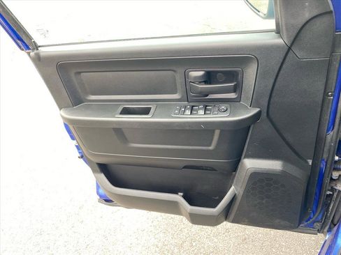 Used 2018 RAM 1500 Express image 19