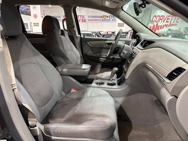 Used 2013 Chevrolet Traverse LS FWD image 9