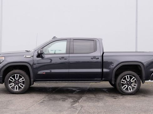 Used 2025 GMC Sierra 1500 AT4 w/ AT4 Premium Package image 28