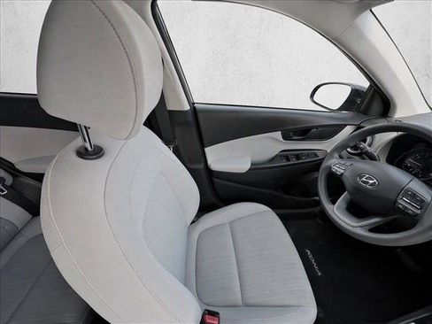 Used 2022 Hyundai Kona SEL FWD image 15