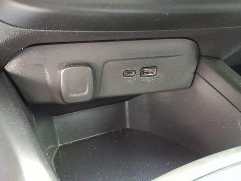 Used 2025 Chevrolet Trax LS w/ LS Convenience Package FWD image 24