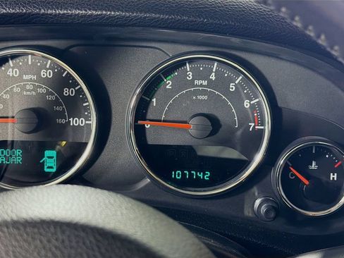 Used 2014 Jeep Wrangler Sahara w/ Connectivity Group AWD/4WD image 14