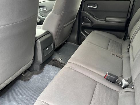 Certified 2023 Nissan Frontier SV image 13