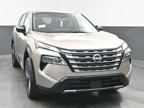 New 2026 Nissan Rogue Platinum w/ Platinum Premium Package image 2