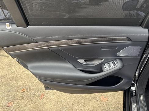 Used 2019 Mercedes-Benz S 560 Sedan image 22