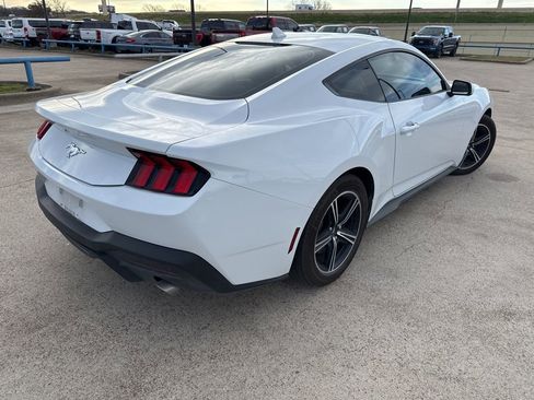 Used 2024 Ford Mustang Coupe image 10