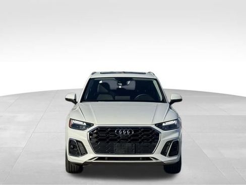 Certified 2023 Audi Q5 2.0T Premium Plus w/ Premium Plus Package image 2