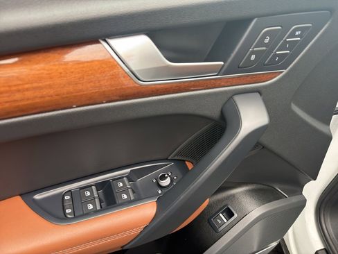 Used 2023 Audi Q5 2.0T Prestige w/ Prestige Package image 18