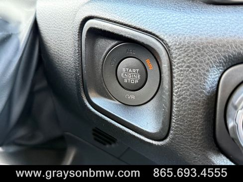 Used 2025 Jeep Wrangler Sport AWD/4WD image 18