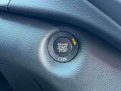 Used 2023 Jeep Cherokee Altitude Lux w/ Lux Elite Package image 16