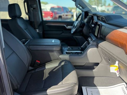 Used 2024 GMC Sierra 2500 Denali w/ Denali Reserve Package image 52