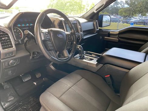 Used 2017 Ford F150 XLT w/ Equipment Group 302A Luxury RWD image 15