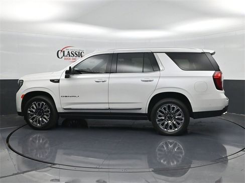 Used 2024 GMC Yukon Denali Ultimate image 2
