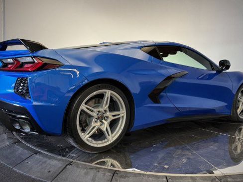 Used 2024 Chevrolet Corvette Stingray Premium Cpe w/ Z51 Performance Package RWD image 27