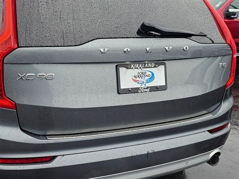 Used 2018 Volvo XC90 T5 Momentum w/ Convenience Package image 15