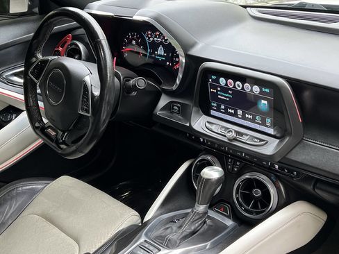 Used 2016 Chevrolet Camaro SS RWD image 12