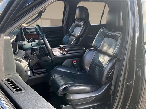 Used 2021 Lincoln Navigator L Reserve image 19