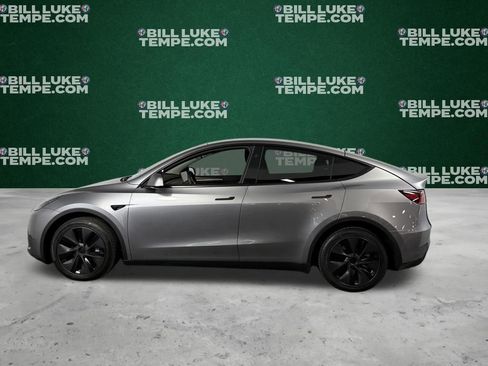 Used 2025 Tesla Model Y Long Range image 9