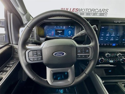 Used 2025 Ford F250 Lariat image 11