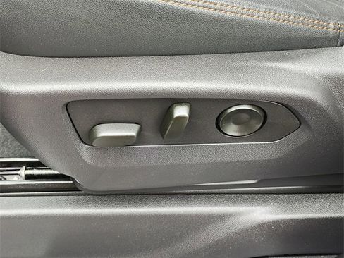 Used 2024 GMC Sierra 1500 AT4 w/ AT4 Preferred Package image 15