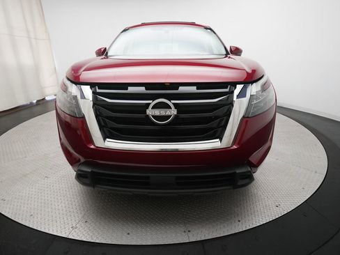 Certified 2024 Nissan Pathfinder SV AWD/4WD image 11