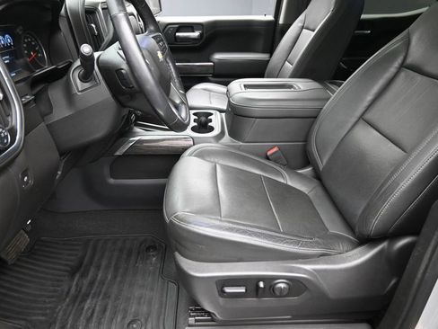 Used 2020 Chevrolet Silverado 1500 LTZ w/ LTZ Premium Package AWD/4WD image 12