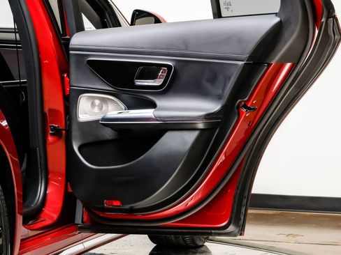 Used 2025 Mercedes-Benz E 350 Sedan image 47