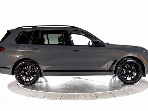 Used 2024 BMW X7 M60i w/ Executive Package image 9