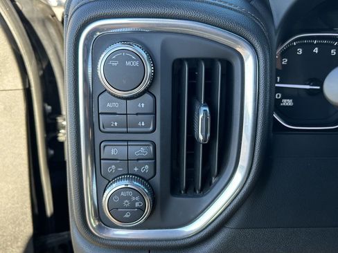 Used 2022 GMC Sierra 2500 AT4 image 17