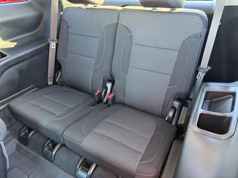 Certified 2023 GMC Acadia SLE w/ Driver Convenience Package image 10