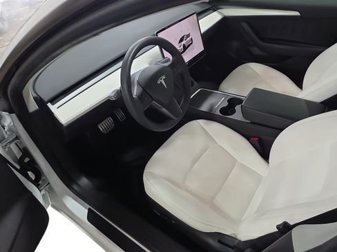 Certified 2023 Tesla Model 3 Performance AWD/4WD image 9