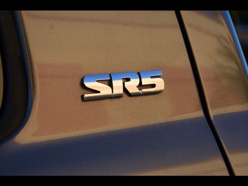 Used 2016 Toyota Tundra SR5 w/ SR5 Upgrade Package image 53