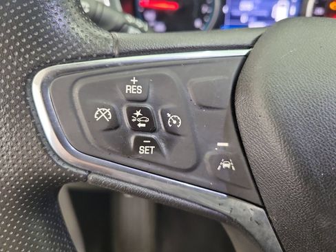 Used 2020 Chevrolet Equinox LT FWD image 23