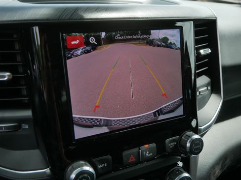 New 2026 RAM 1500 Express AWD/4WD image 13