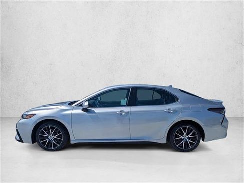 Used 2024 Toyota Camry SE w/ Blackout Package (TMS) FWD image 9