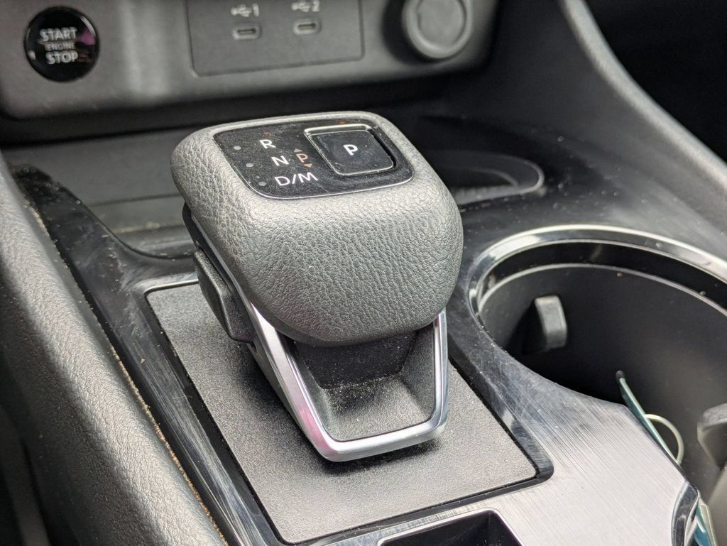 Used 2024 Nissan Rogue S FWD image 21