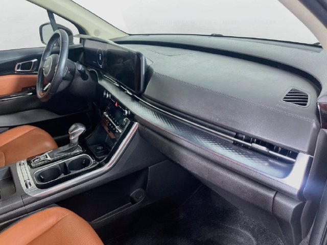 Used 2022 Kia Carnival SX Prestige FWD image 34
