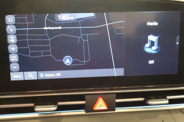 Used 2025 Hyundai Elantra SEL FWD image 23