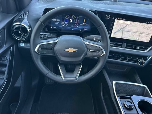 New 2026 Chevrolet Equinox LT w/ Safety and Technology Package FWD image 14